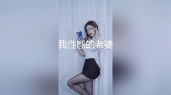 玩的超级敞亮的少妇深夜跟小哥啪啪给狼友看，无套干菊花草的很狂暴，浪叫呻吟淫声荡语口交屁眼出来的鸡巴