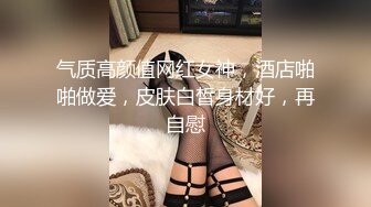 你的老婆有我的老婆骚吗？黑丝袜、紫色内裤，OL服、性感大屁股，翘起来疯狂吃鸡！