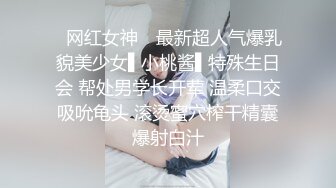 暗藏摄像头偷拍美少妇洗完澡掰开BB在找什么呢，难道毛毛还能长到B里面去？好像在拔毛